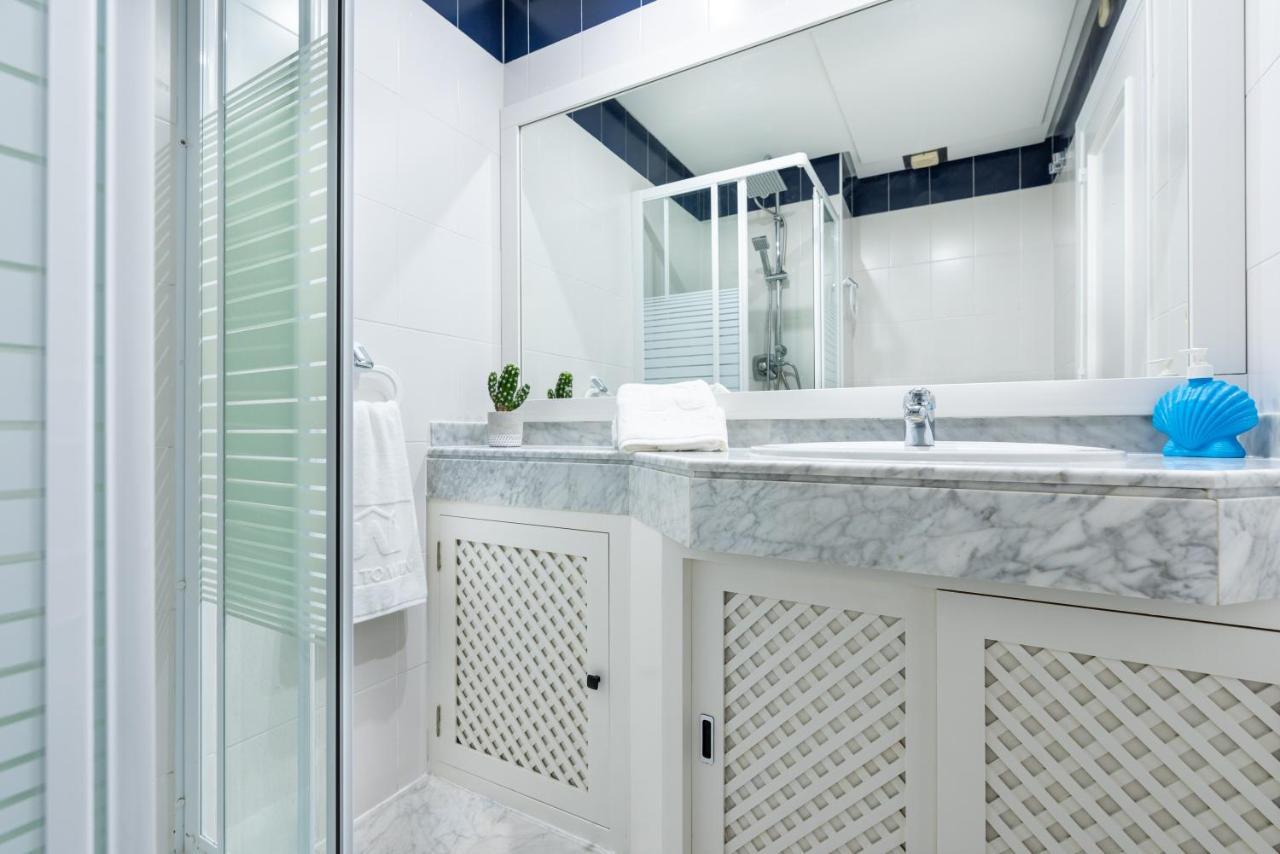 Wintowinrentals Apartamento De Lujo En Medio De Puerto Marina. 贝纳尔马德纳 外观 照片