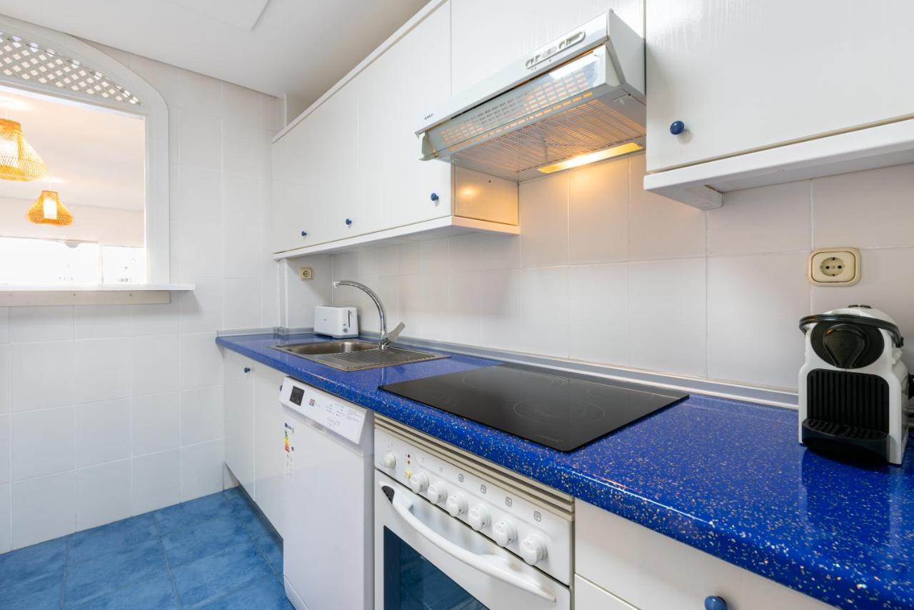 Wintowinrentals Apartamento De Lujo En Medio De Puerto Marina. 贝纳尔马德纳 外观 照片