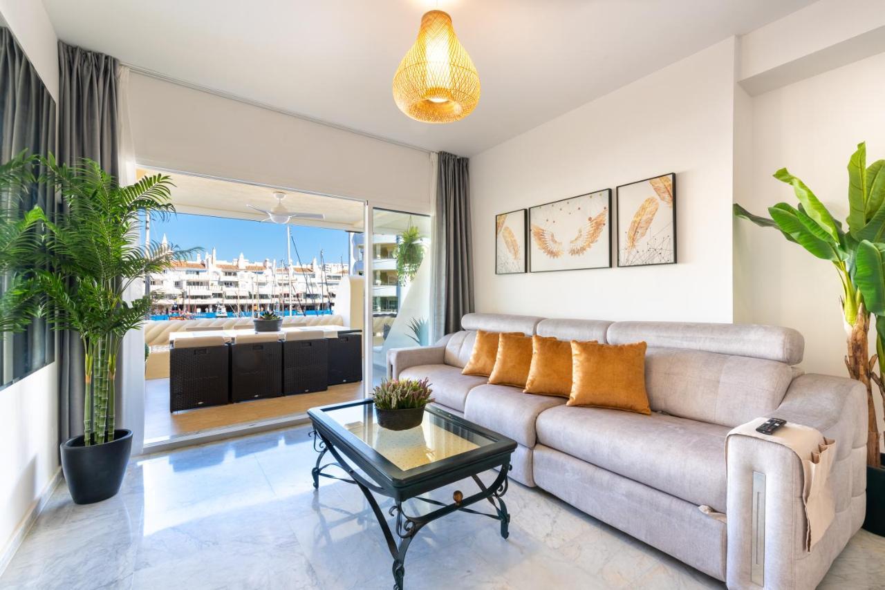 Wintowinrentals Apartamento De Lujo En Medio De Puerto Marina. 贝纳尔马德纳 外观 照片