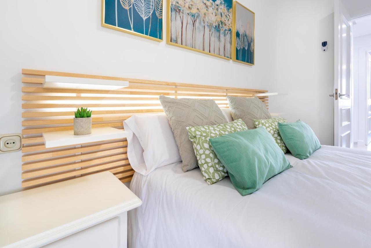 Wintowinrentals Apartamento De Lujo En Medio De Puerto Marina. 贝纳尔马德纳 外观 照片